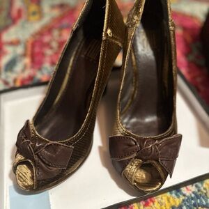 Pelle Moda Green and Brown Corduroy Wedge Heels